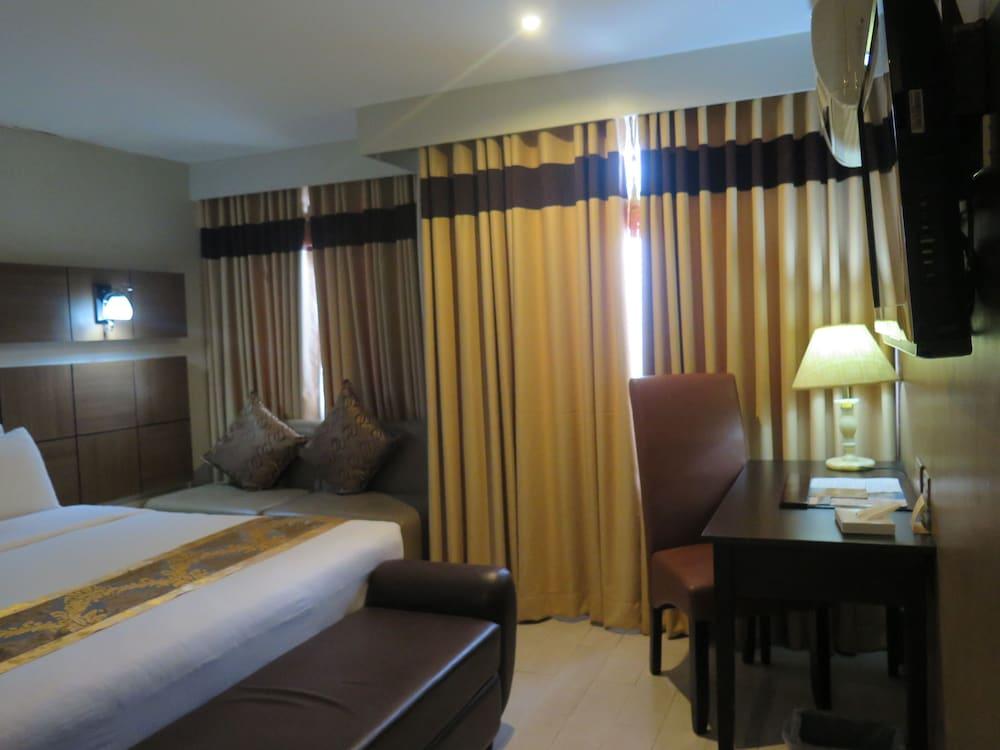 The Pinnacle Hotel And Suites Davao City Exterior foto
