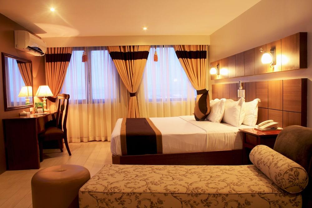 The Pinnacle Hotel And Suites Davao City Exterior foto